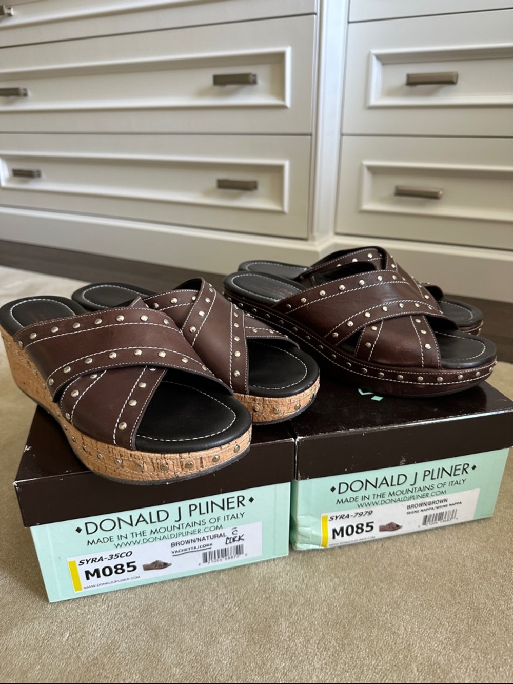 2pairs Donald Pliner 8.5 M great sandal buy 1 or both will not ship in shoe box